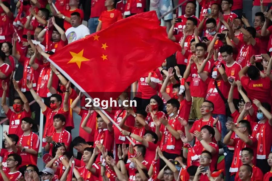 电竞比分 新赛季版本更迭下的战术前瞻：资源节奏与边线博弈将成胜负手